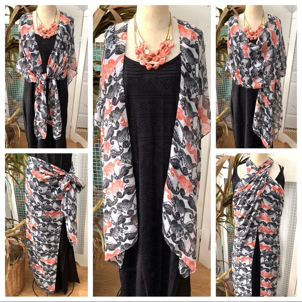“The Wow Now” seahorse print multifunctional shawl